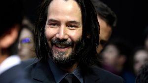 Keanu Reeves roba corazones con 55 años