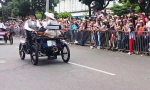 Primer Carro en Colombia