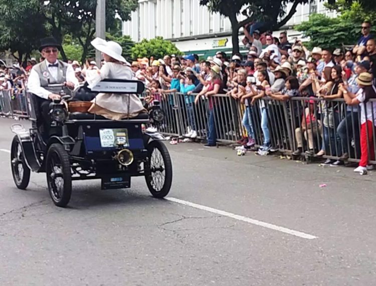 ¡Conoce el primer carro que llegó a Colombia!