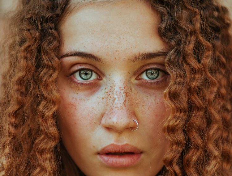 4 tips para hacer crecer tus pestañas y cejas